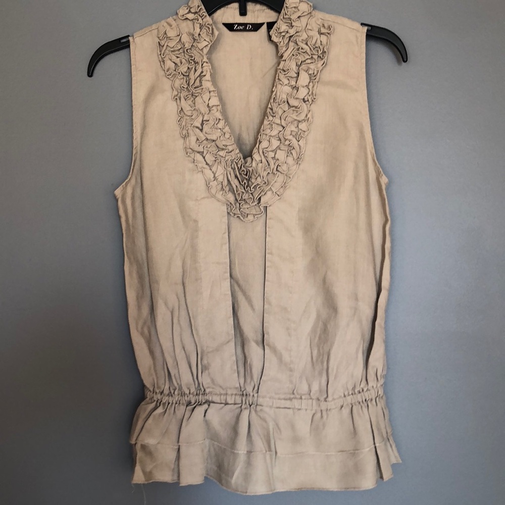 Super cute casual blouse!!